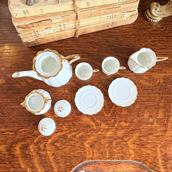 Vintage French Childs Tea set fine porcelain - Picture 10 of 17